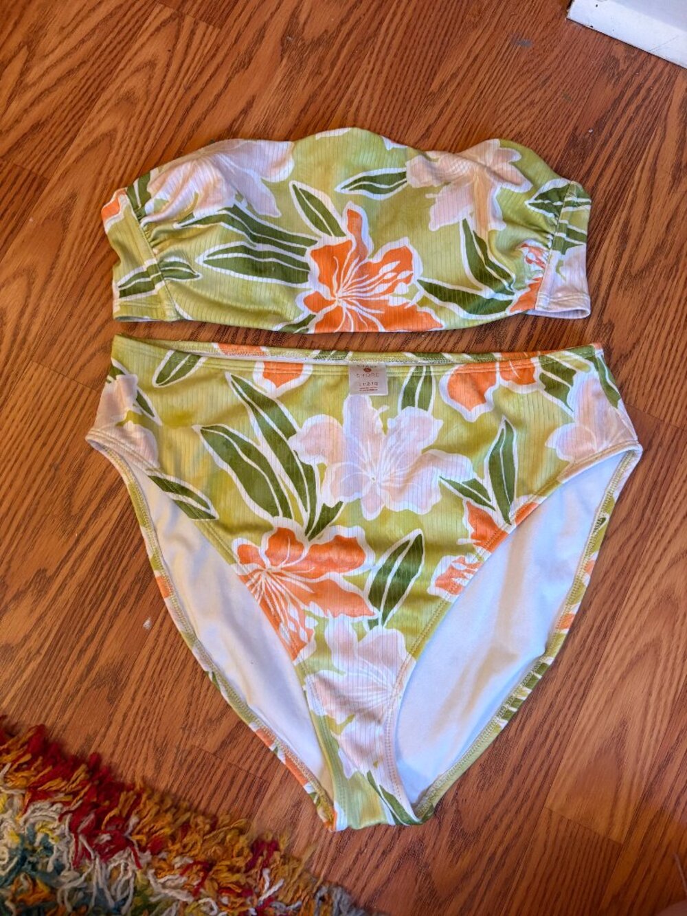 Highwaisted Bandeau Green Floral Two Piece Bathingsuit Bikini Top 38DD Bottom L
